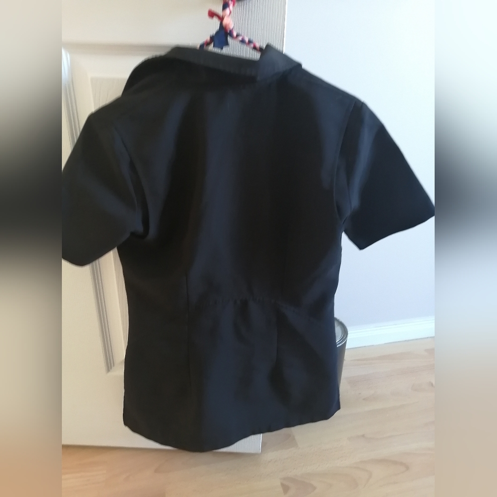 Esthetician uniform - Picture 2 of 2